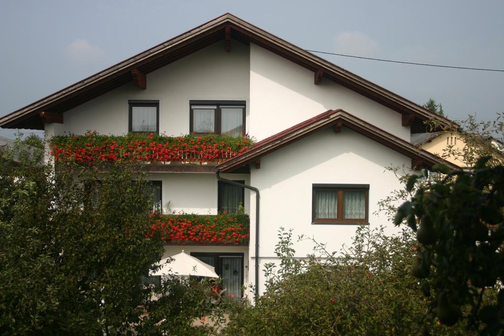 Haus Stuttgart Bed & Breakfast Obernberg am Inn Ngoại thất bức ảnh